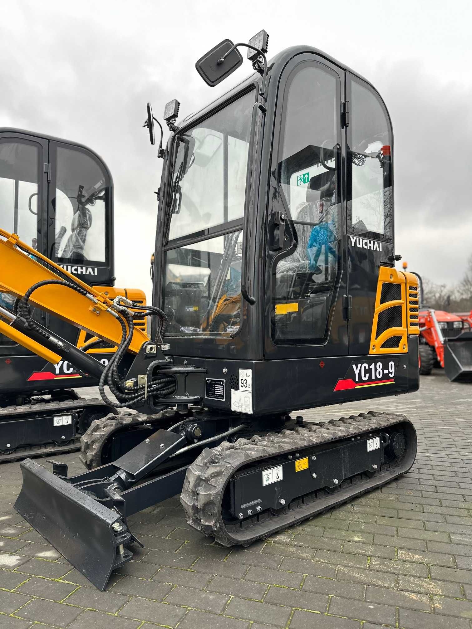 Mini koparka NEX YUCHAI YC18-9 Nowa minikoparka nex