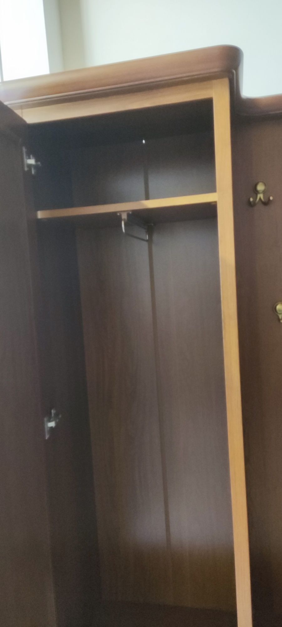 Szafa wieszak półka