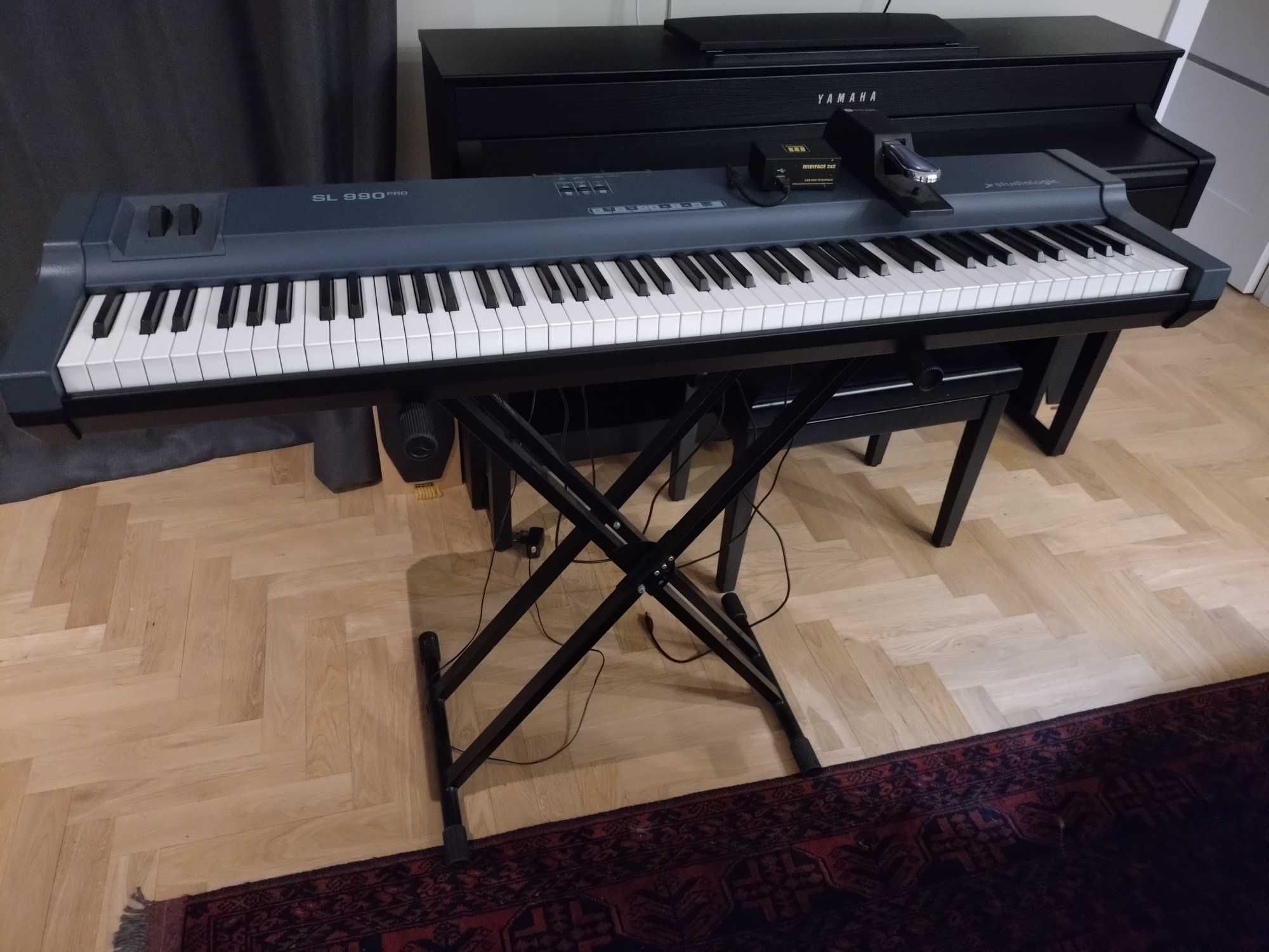Zestaw klawiatura Studiologic SL-990 + interfejs midi + pedał + statyw