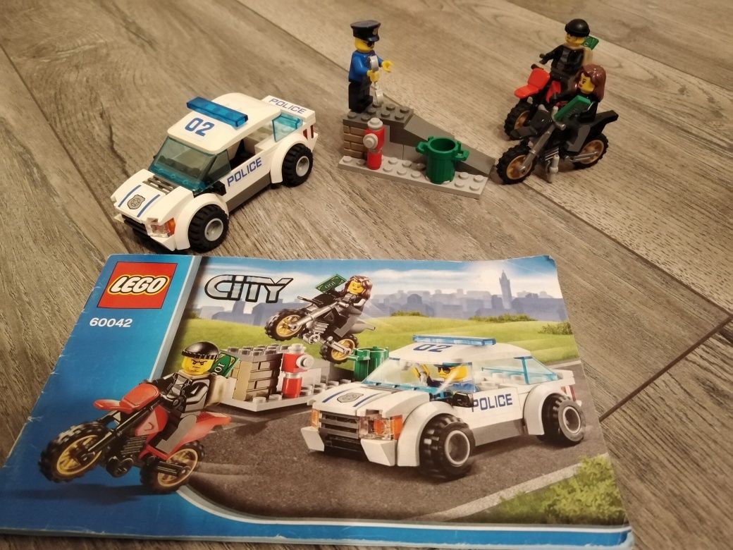 Lego 60042 pościg policja