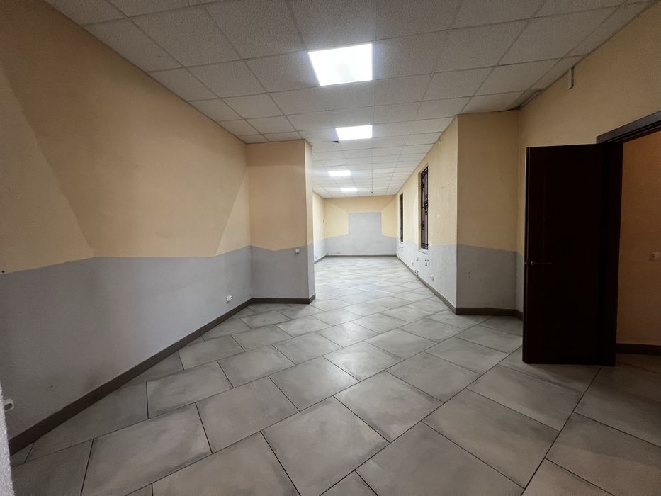 Здам приміщення біля ринку