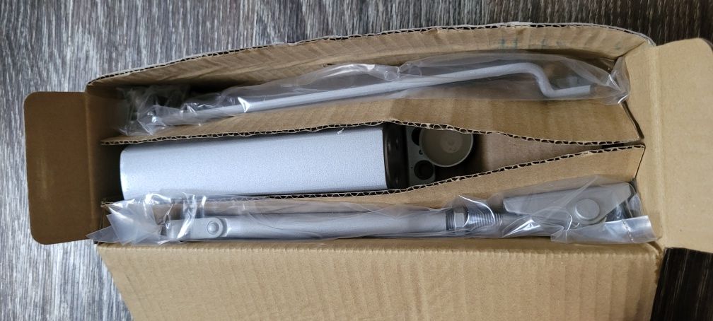 Доводчик дотягувач для дверей RYOBI 9903 STD срібло 65 кг