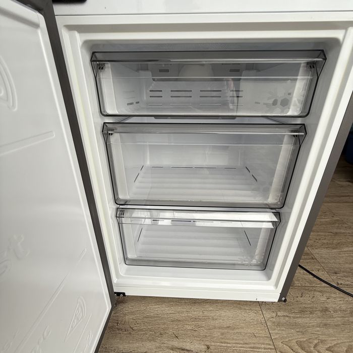 Lodówka Samsung RB38T776CB1
