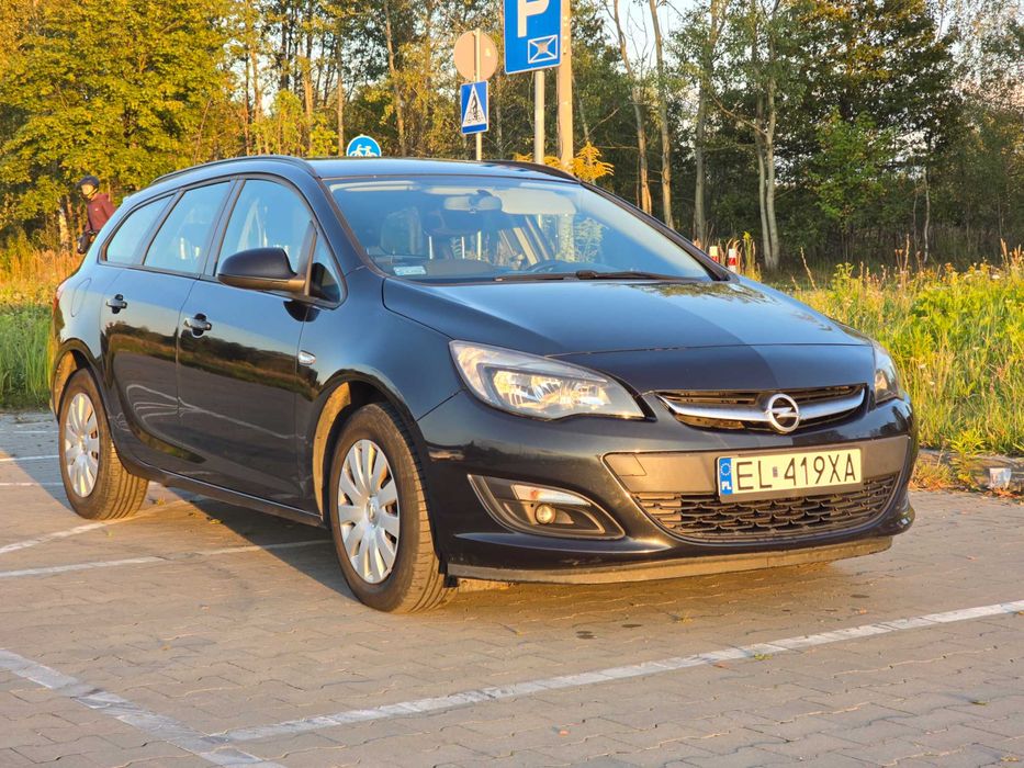 Opel Astra J Sport Tourer 2013 1.7 131 km 166.000