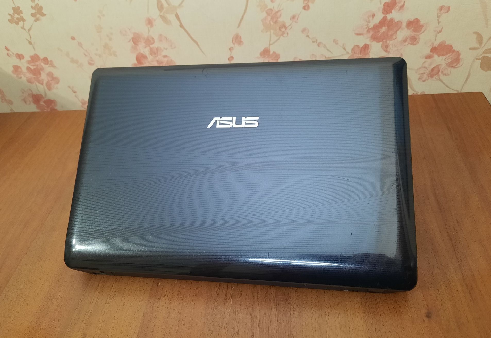 Ноутбук Asus K52 JU / 4 Gb/ i5-460M/ 320 Гб/ БатареяРобоча