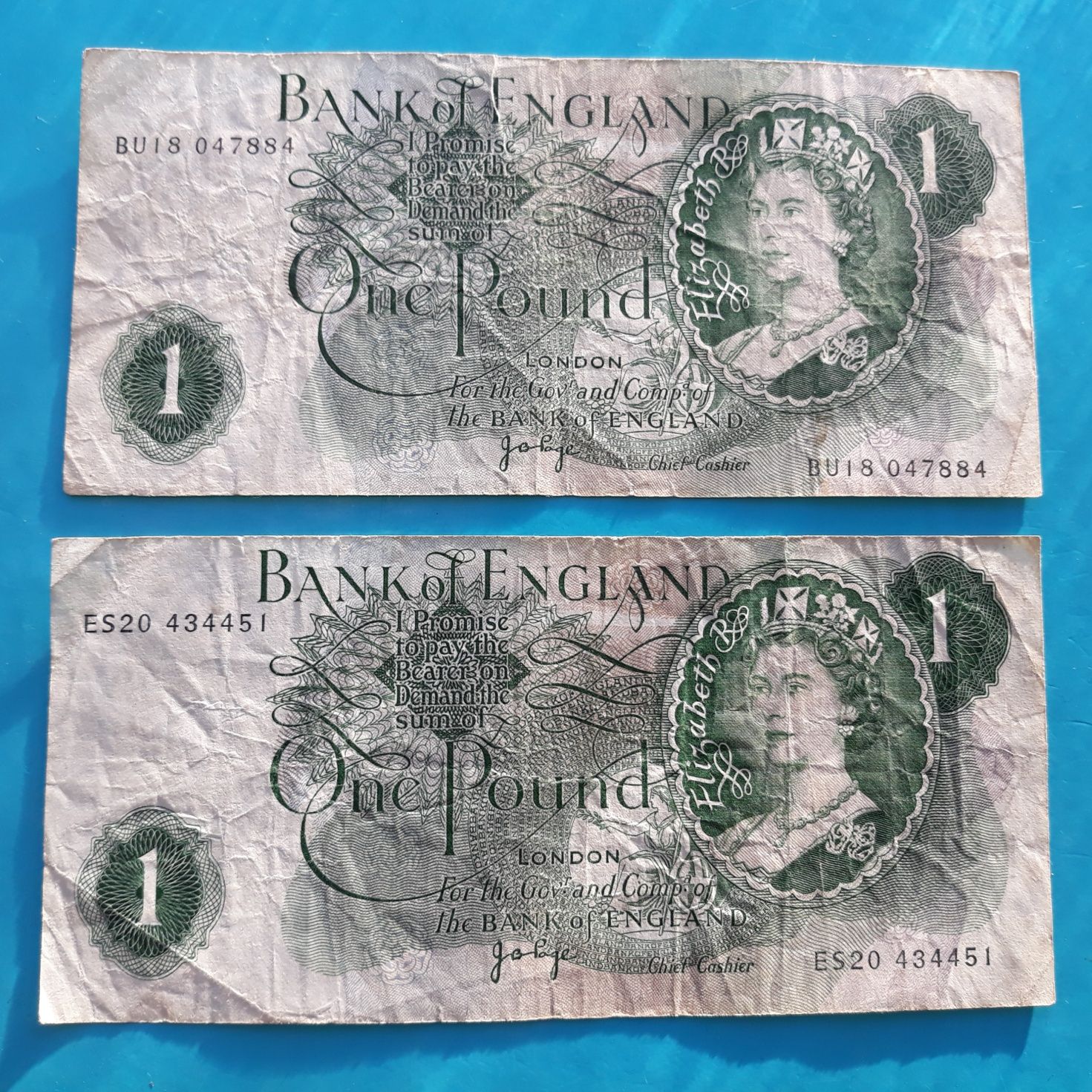 Dwa banknoty jedno funtowe 1970 r - Elizabeth II - Wielka Brytania.