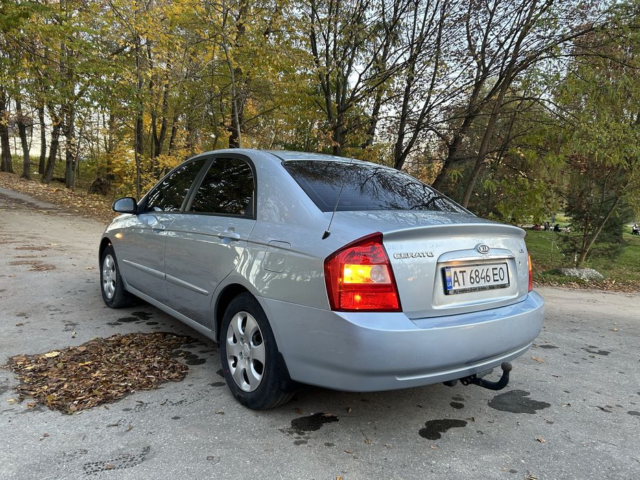 Кіа черато 2005 рік
