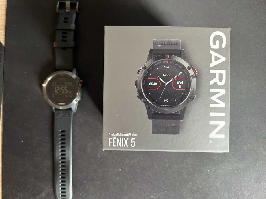 Sprzedam Smartwatch Garmin Fenix 5 Stalowoszary z stanie bdb/idealnym!