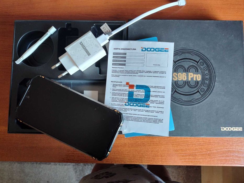 smartfon DOOGEE S96 Pro + słuchawki SONY
