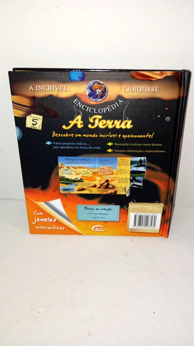 A Terra - A Incrível Enciclopédia Larousse