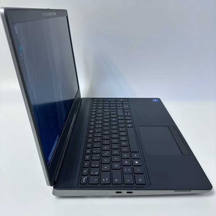 DELL Precision 7560 15,6’ i9-11gen 32GB RAM 512GB FV 23% iTop (32354)
