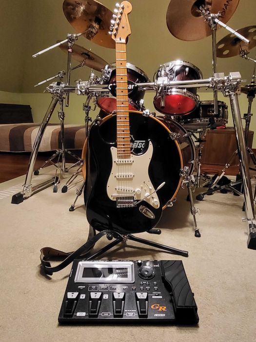 Fender Roland Stratocaster GC-1 GR-55 Frontman 212R