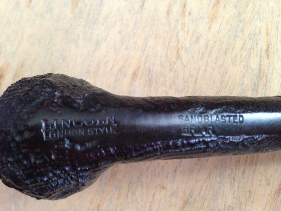 Markowa fajka LINCOLN Sandblasted Briar.