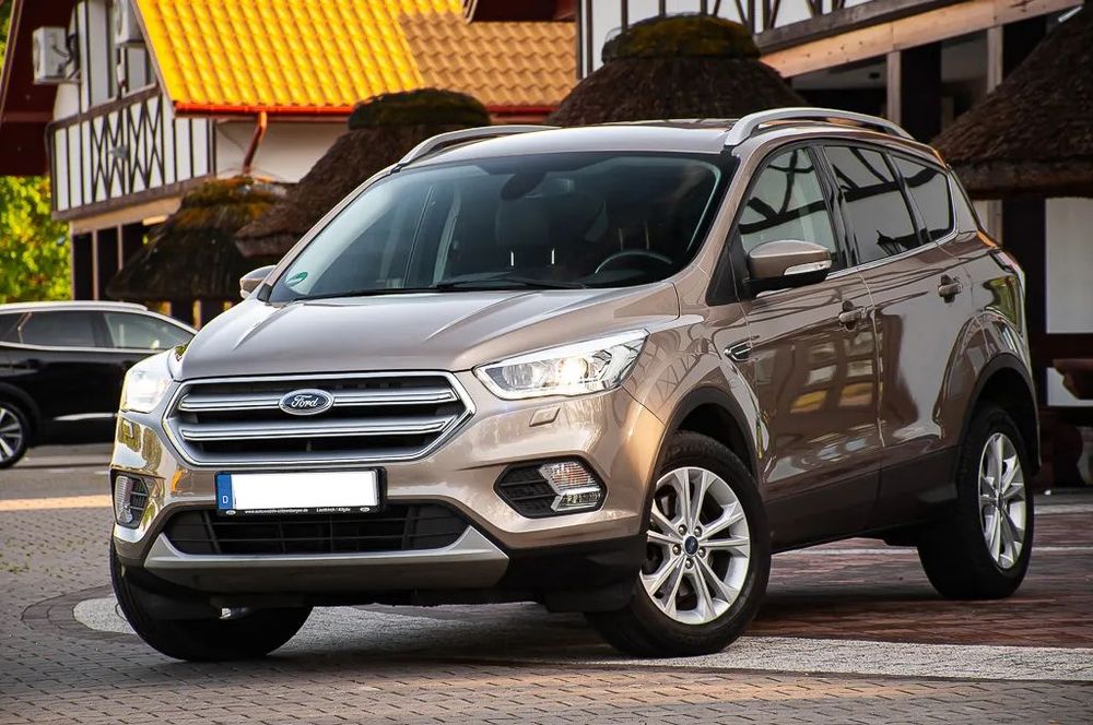 Ford Kuga 2.0d(150PS) 4x4(AWD) Radar kamera XENON navi SKORY z Niemiec!