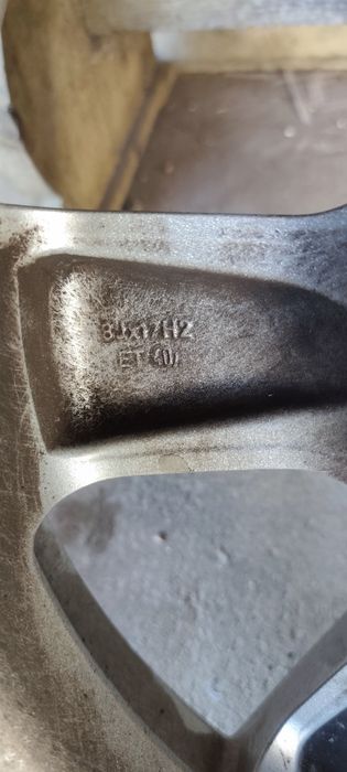 Jantes 17 , 5x108 Ford, mas estavam numa Laguna 2