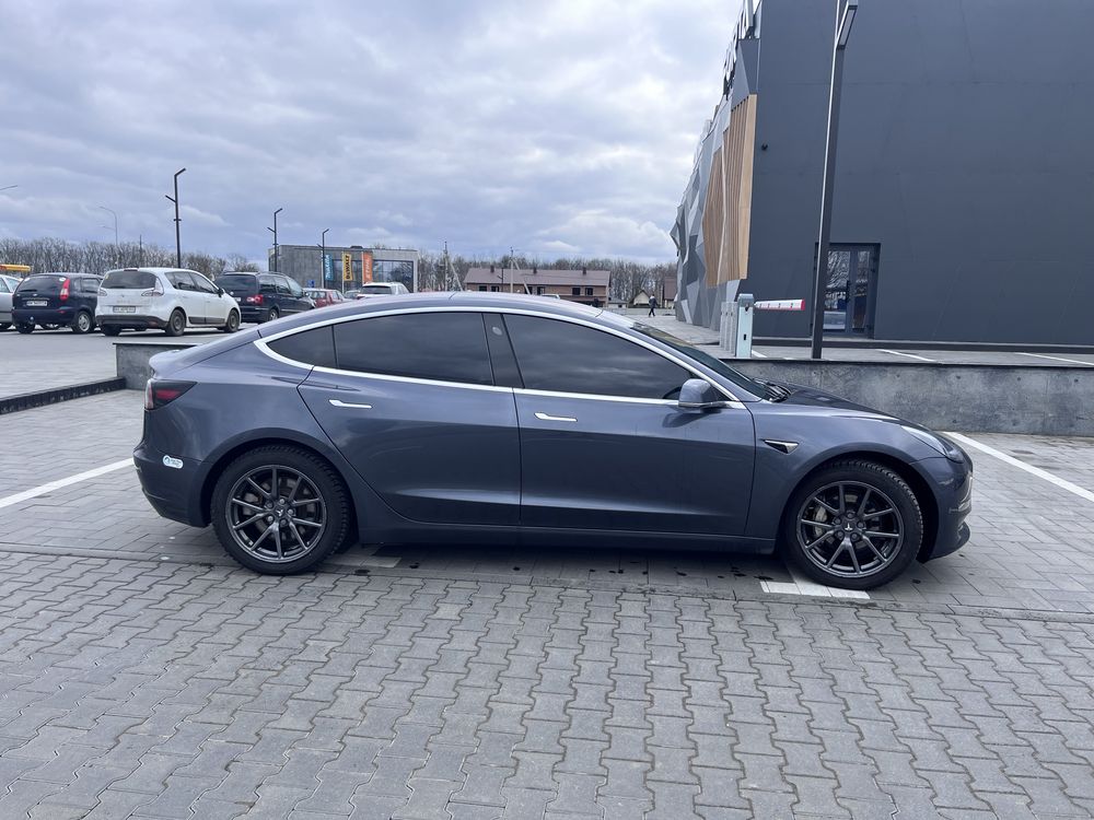 Авто Tesla model 3 2018