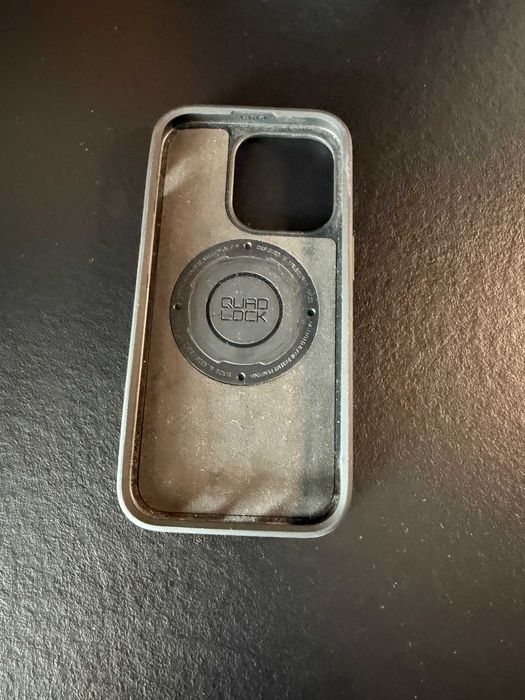 Etui Quad Lock dla iPhone 14 Pro – Stan Bardzo Dobry