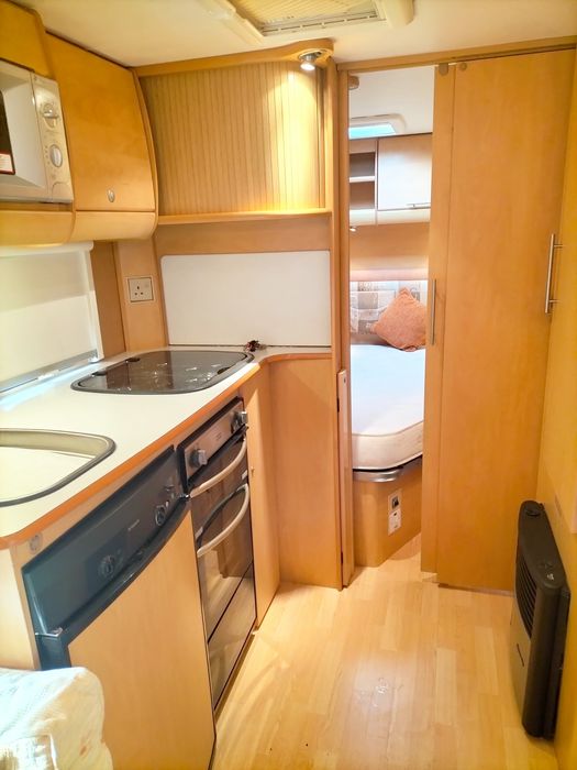 /Caravana,Cama fixa,suite/Impecável,levo ao local