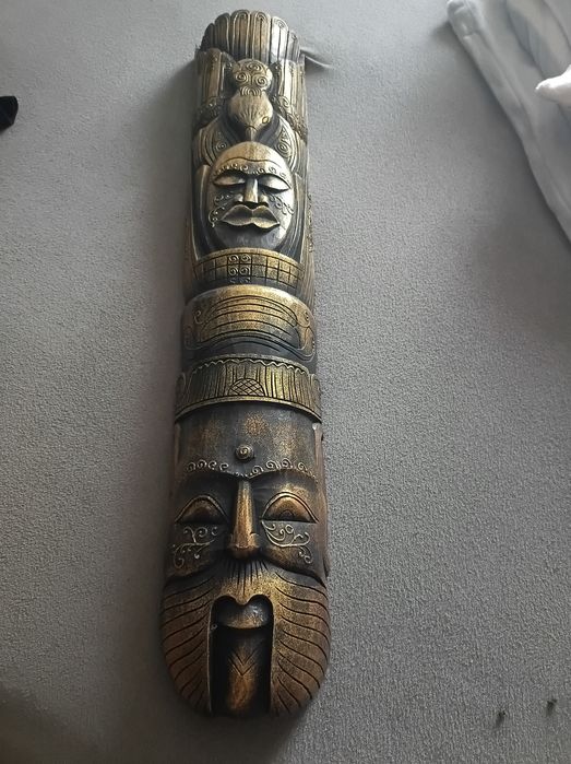 Maska na ścianę sprzedam