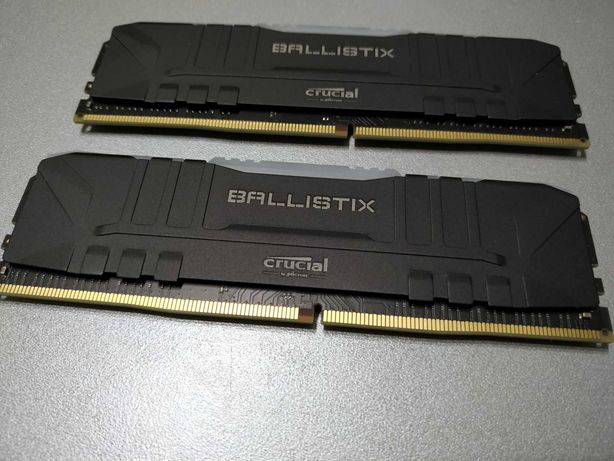 Crucial Ballistix RGB DDR4 2x8Gb