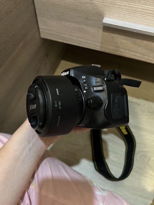 Nikon d5100 + nikkor af-s 50mm 1:1.8 g+ nikon af-s 18-105mm 1:3,5-5.6g