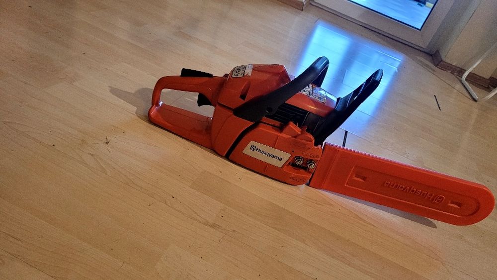 Piła husqvarna model 236