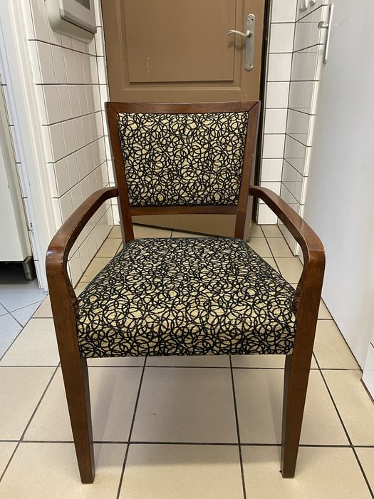 Sprzedam krzesła, cena za sztukę