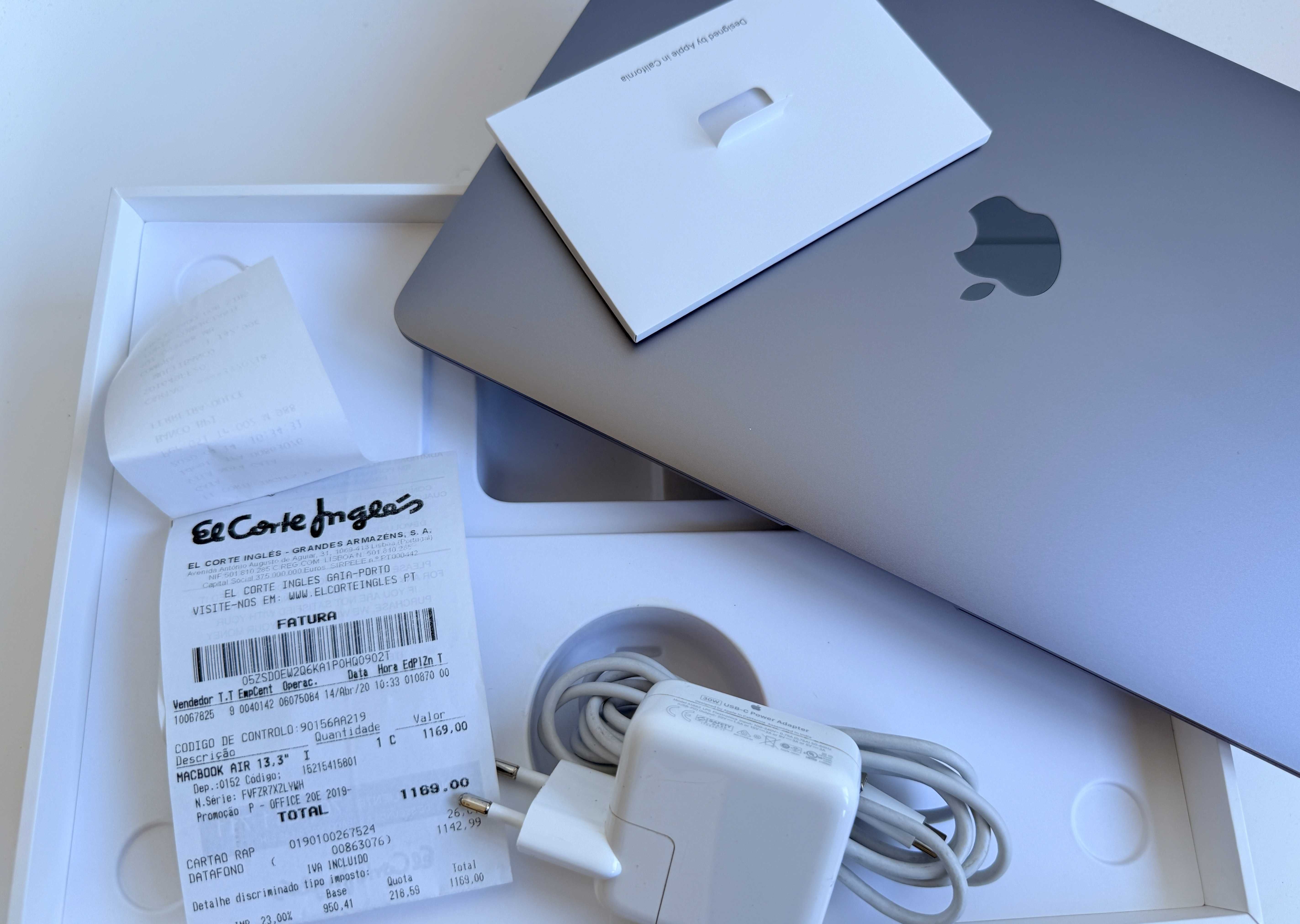 Apple MacBook Air 13” (2019) – Intel Core i5 / 8GB RAM / 256GB SSD