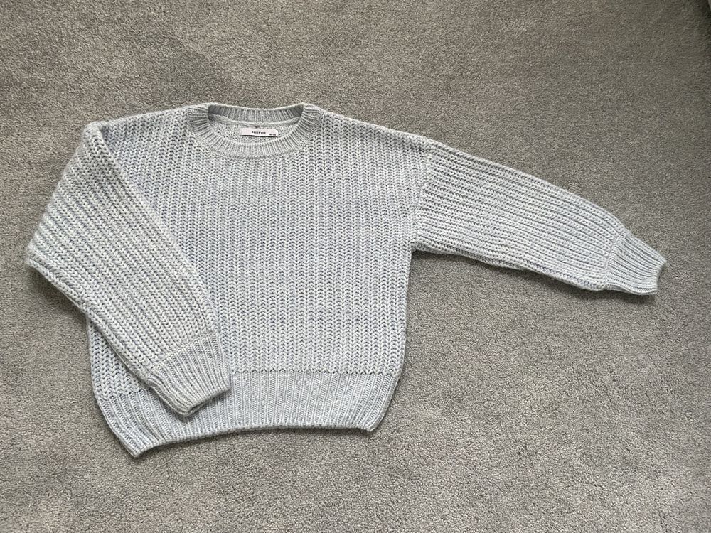 Gruby mięsisty sweter dziewczęcy  Reserved r.140