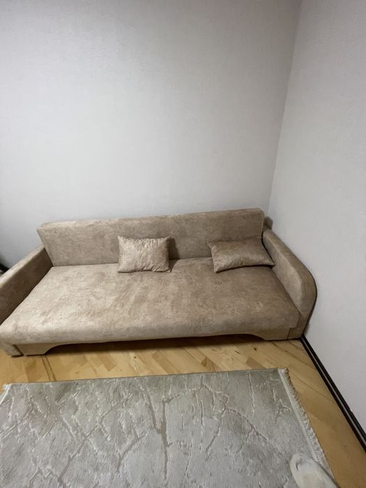 Продам диван для гостинной