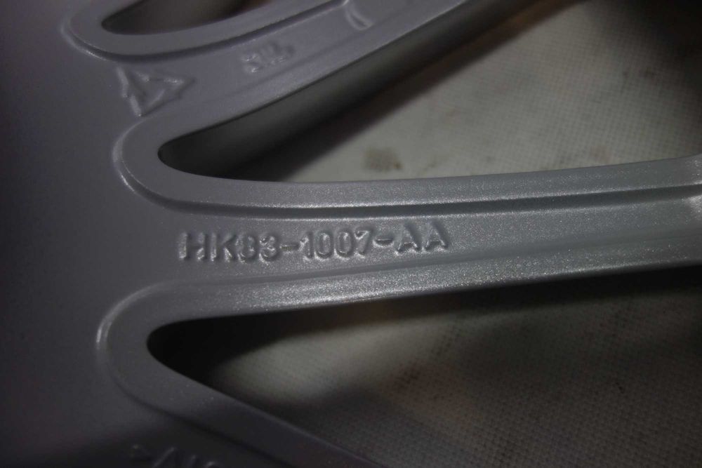 NOWE Alufelgi 18" 5x108 Ford Kuga Galaxy Focus Mondeo Srebrne 821