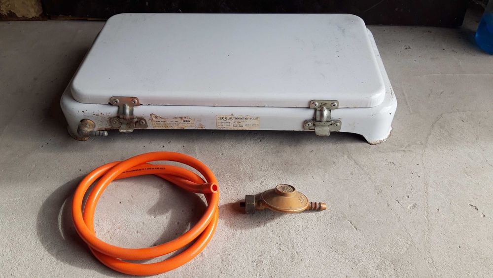 Kuchnia Światowit 3 palniki. Gaz. Przewód i reduktor. Sprawna 100%