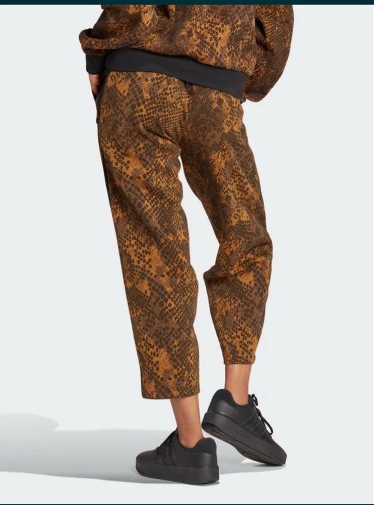 ADIDAS original костюм женский размер XS полномерный