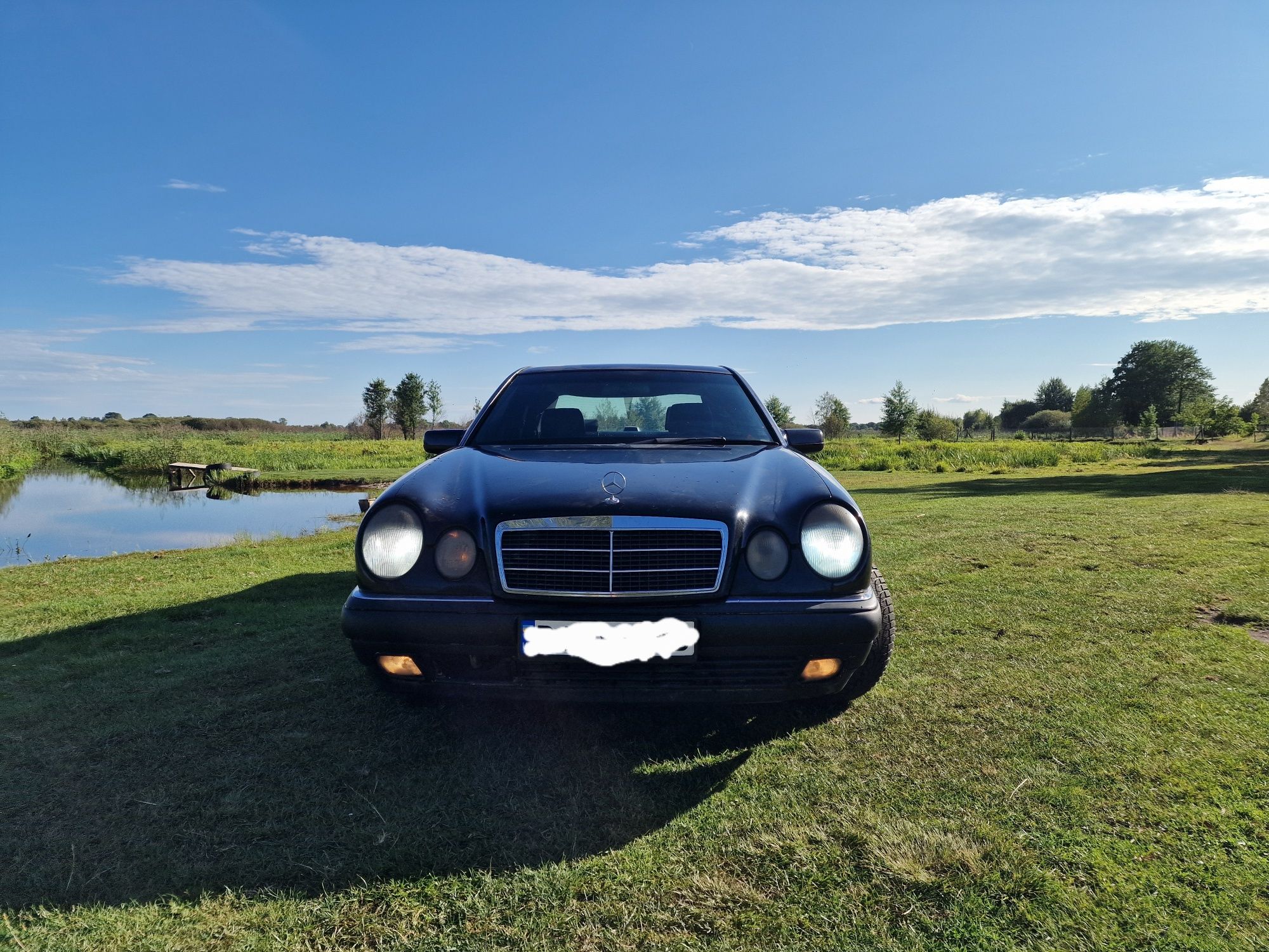 Продам MERSEDES E 250
