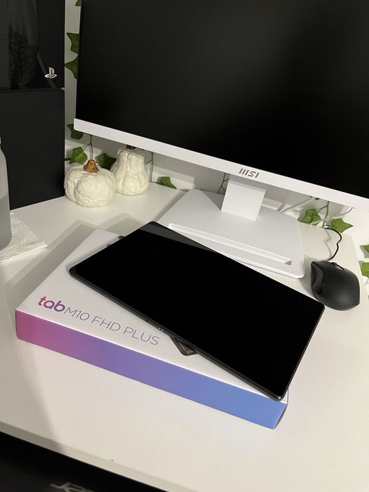 Lenovo Tab M10 FHD Plus – tablet multimedialny + Akcesoria