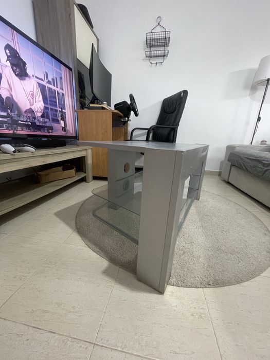 Movel de TV usado ler descriçao