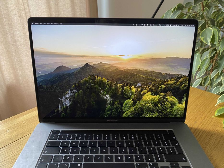 Laptop Macbook Pro 16 cali 2019