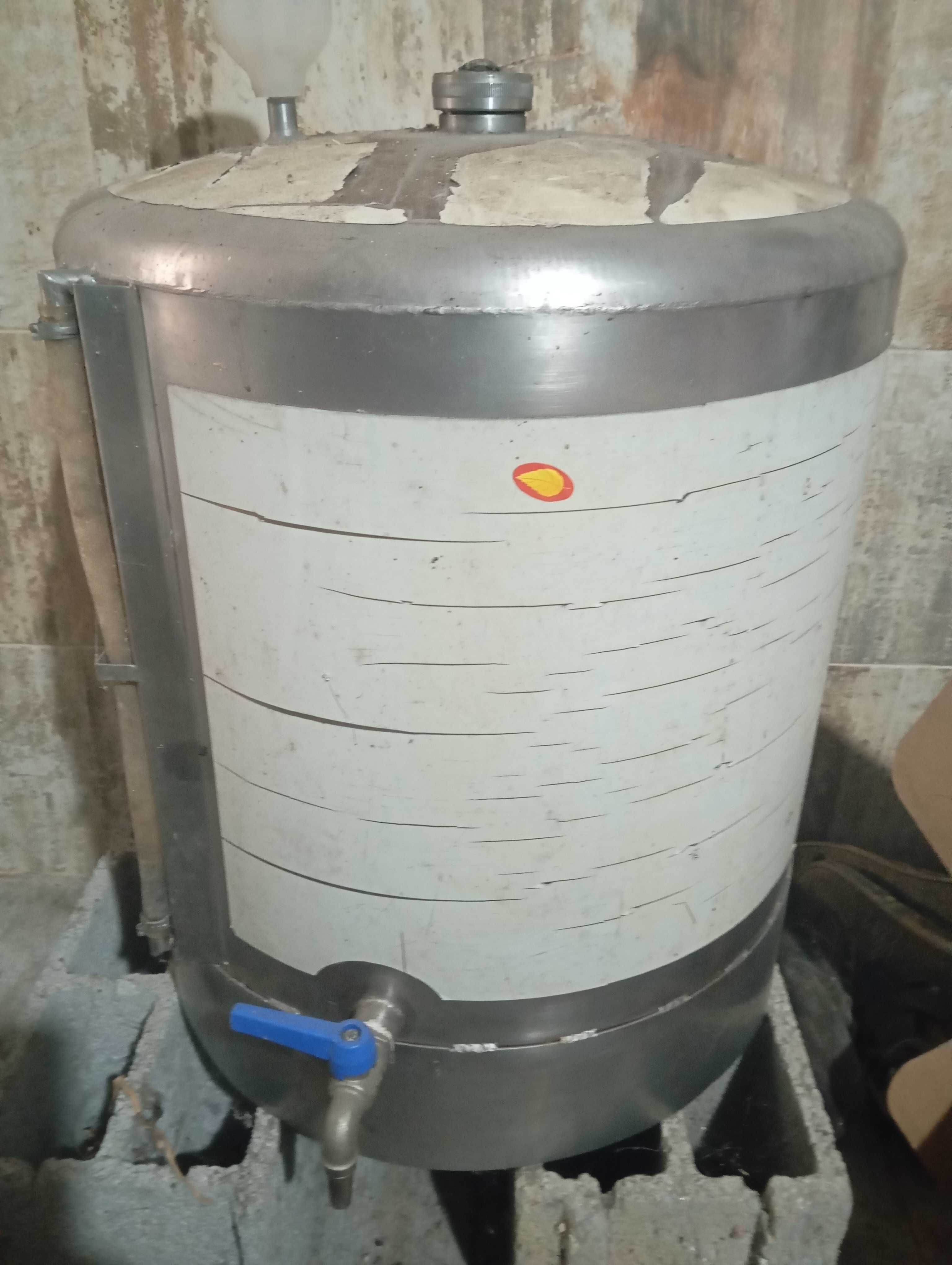 Barril em inox para vinho