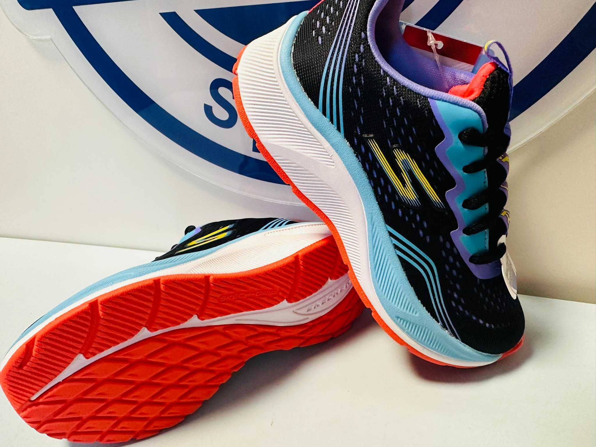 303651L / BKMT  Skechers Elite Sport Radidant Squad  29 33