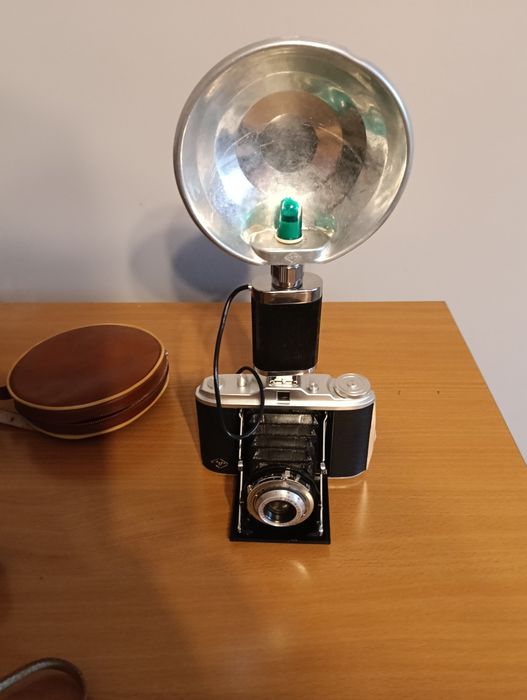 Agfa Isolette 1. z lampą.