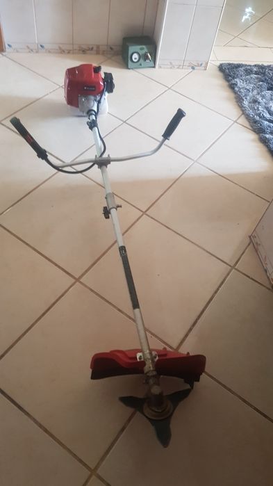 vendo roçadora  como nova
