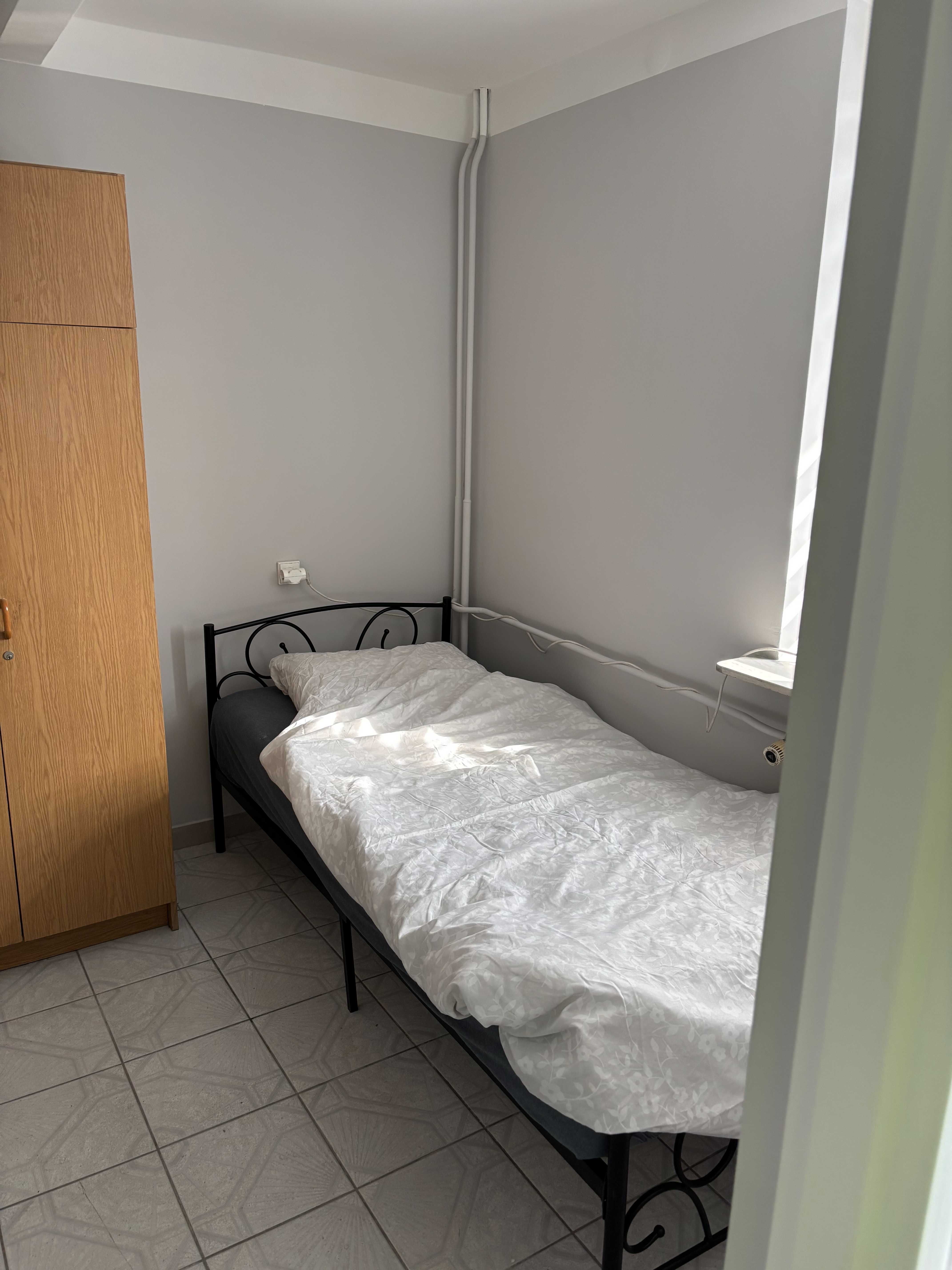 Kwatery pracownicze, Niebylec, Małówka, blisko S19