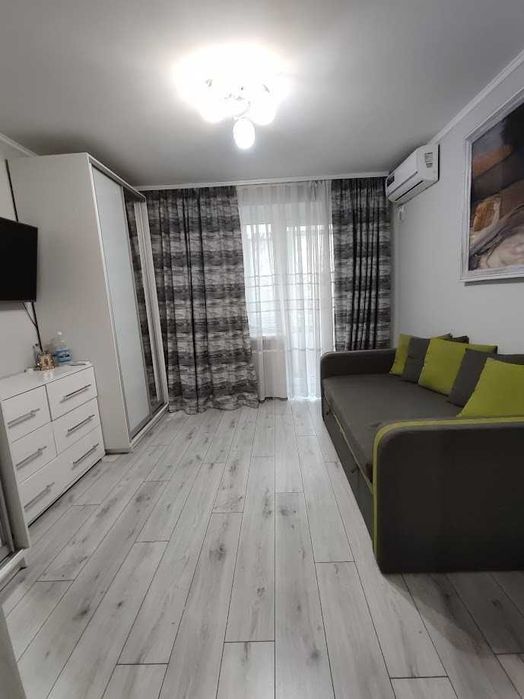 Продається 2-кімн квартира з ремонтом і меблями на вул. Узбецька