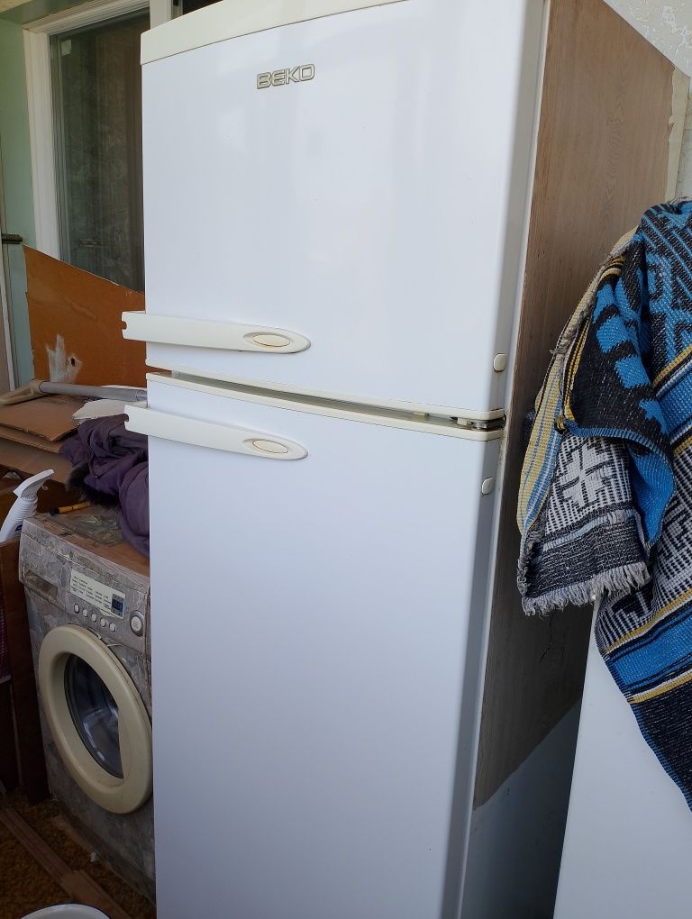Холодильник Beko под ремонт