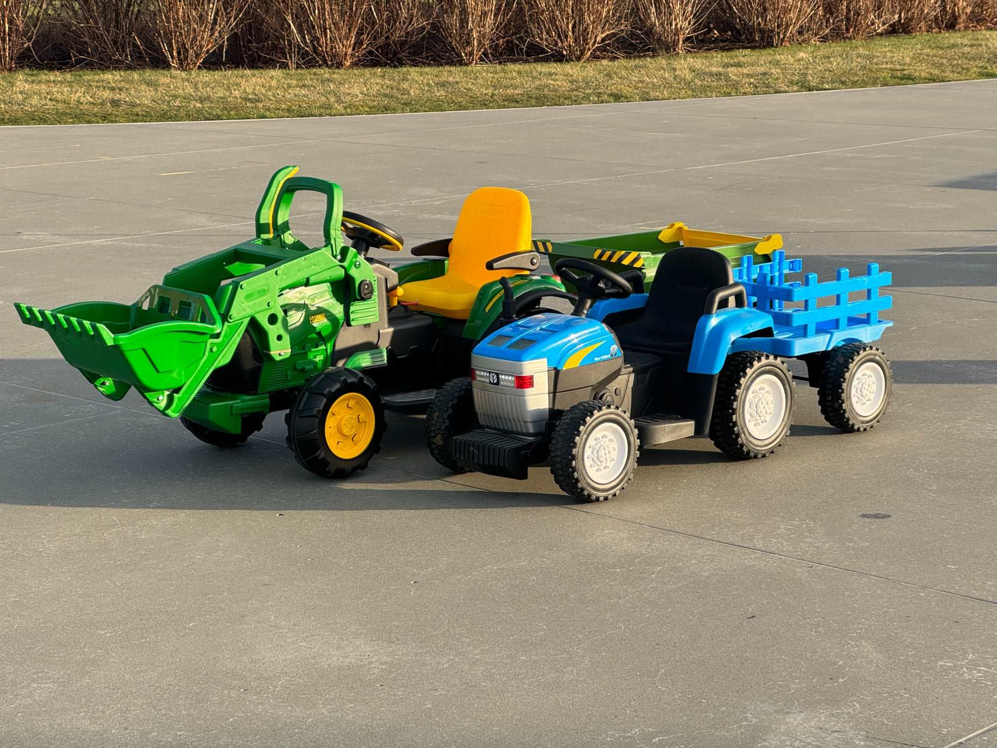 John Deere koparka + przyczepa 2oś. half pipe na akumulator dla dzieci