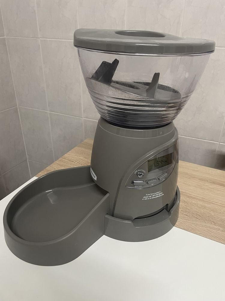 Comedoro automatico para animais