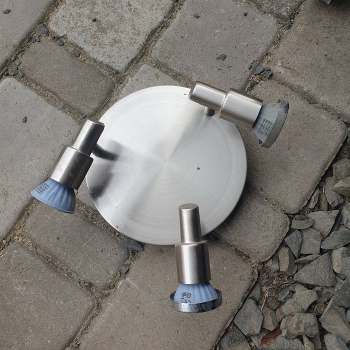 Світильник 230v 3 лампочки 5w GU10