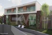 Nova Moradia Moderna em Construção em Caniço, Santa Cruz