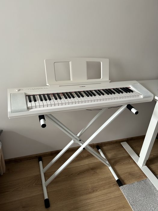 Pianino ze statywem