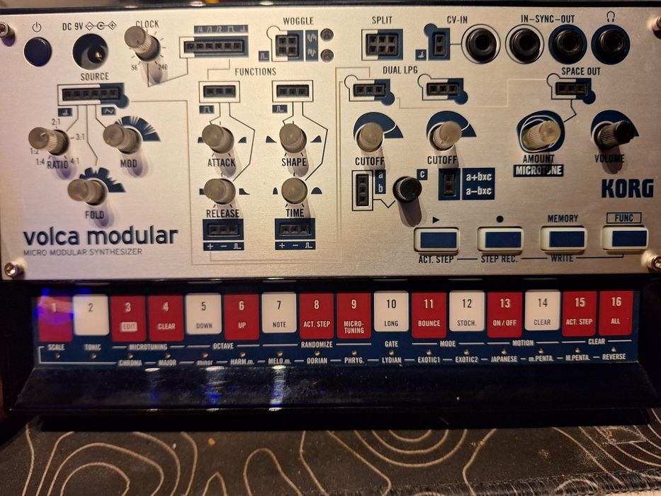 Korg Volca Keys e Modular sintetizador